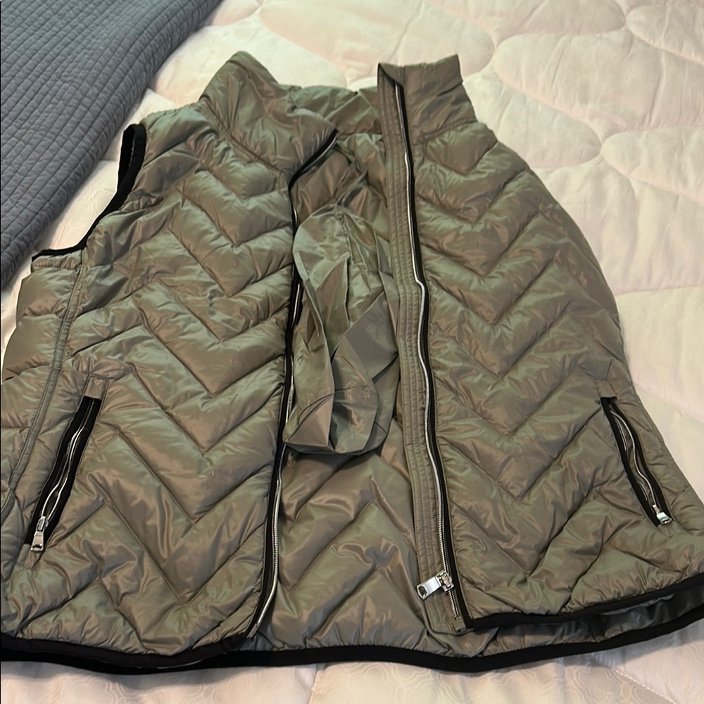 Green Quilted Chevron Vest for Warmth and Style